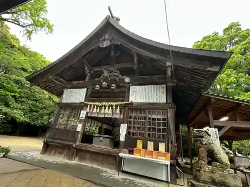櫻井神社の{uncategorized: "未分類", other: "その他", undefined: "問題あり", building: "その他建物", grave: "お墓", sacred_gate: "鳥居", guardian: "狛犬", statue: "像", buddha: "仏像", history: "歴史", nature: "自然", garden: "庭園", animal: "動物", pagoda: "塔", temizu: "手水舎", mountain_gate: "山門・神門", sanctuary: "本殿・本堂", subordinate: "末社・摂社", art: "芸術", scenery: "景色", jizo: "地蔵", ema: "絵馬", goshuin: "御朱印", omikuji: "おみくじ", items: "授与品その他", amulet: "お守り", goshuincho: "御朱印帳", eats: "食事", festival: "お祭り", votive_dance: "神楽", shichigosan: "七五三参", wedding: "結婚式", experience: "体験その他", initially: "初詣", around: "周辺", anti_infection: "感染症対策"}