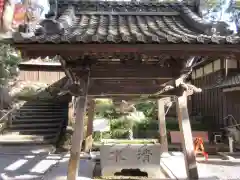 事任八幡宮の手水