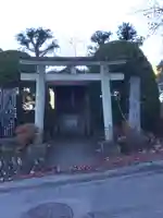 霊牛神堂の鳥居