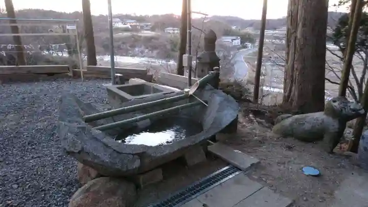 阿久津「田村神社」(郡山市阿久津町)旧社名:伊豆箱根三嶋三社の手水舎