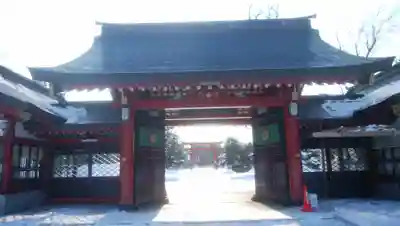 北海道護國神社の山門・神門