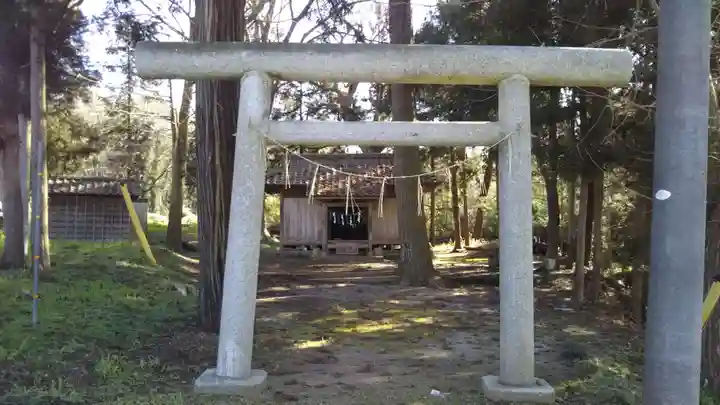 鷹房神社の鳥居