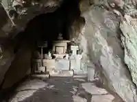 一夜建立の岩屋(高知県)