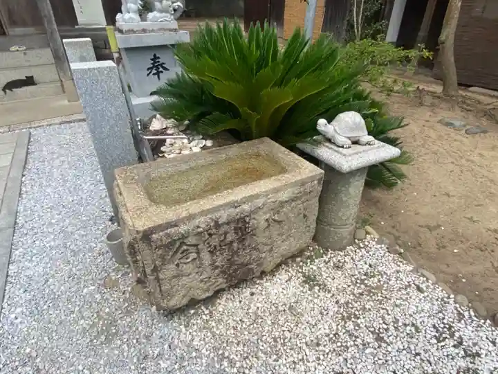 年毛神社の手水舎
