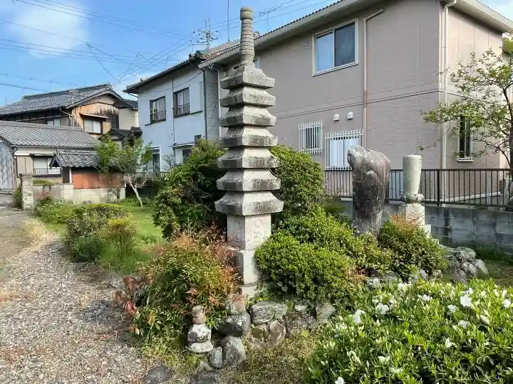 浄教寺の{uncategorized: "未分類", other: "その他", undefined: "問題あり", building: "その他建物", grave: "お墓", sacred_gate: "鳥居", guardian: "狛犬", statue: "像", buddha: "仏像", history: "歴史", nature: "自然", garden: "庭園", animal: "動物", pagoda: "塔", temizu: "手水舎", mountain_gate: "山門・神門", sanctuary: "本殿・本堂", subordinate: "末社・摂社", art: "芸術", scenery: "景色", jizo: "地蔵", ema: "絵馬", goshuin: "御朱印", omikuji: "おみくじ", items: "授与品その他", amulet: "お守り", goshuincho: "御朱印帳", eats: "食事", festival: "お祭り", votive_dance: "神楽", shichigosan: "七五三参", wedding: "結婚式", experience: "体験その他", initially: "初詣", around: "周辺", anti_infection: "感染症対策"}
