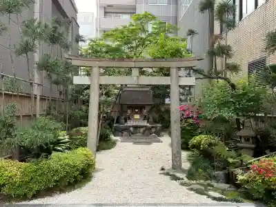 稲荷神社の{uncategorized: "未分類", other: "その他", undefined: "問題あり", building: "その他建物", grave: "お墓", sacred_gate: "鳥居", guardian: "狛犬", statue: "像", buddha: "仏像", history: "歴史", nature: "自然", garden: "庭園", animal: "動物", pagoda: "塔", temizu: "手水舎", mountain_gate: "山門・神門", sanctuary: "本殿・本堂", subordinate: "末社・摂社", art: "芸術", scenery: "景色", jizo: "地蔵", ema: "絵馬", goshuin: "御朱印", omikuji: "おみくじ", items: "授与品その他", amulet: "お守り", goshuincho: "御朱印帳", eats: "食事", festival: "お祭り", votive_dance: "神楽", shichigosan: "七五三参", wedding: "結婚式", experience: "体験その他", initially: "初詣", around: "周辺", anti_infection: "感染症対策"}