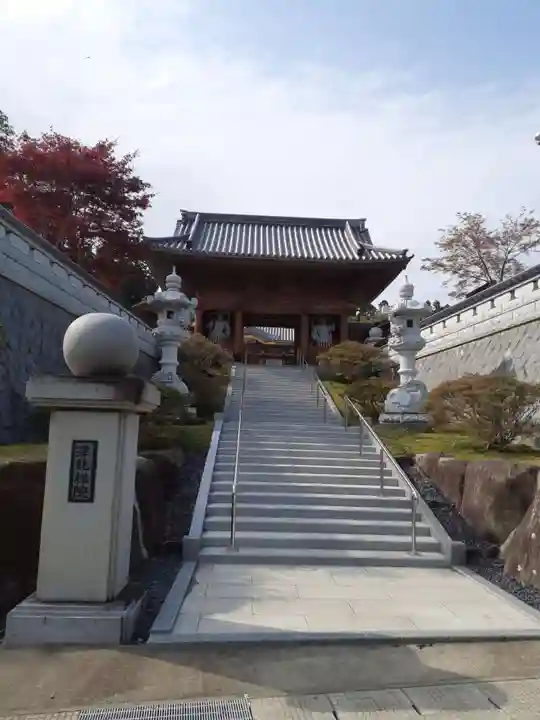 津竜院の山門・神門