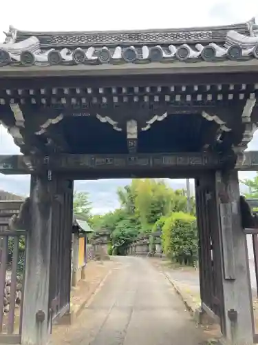 狭山山不動寺の山門・神門