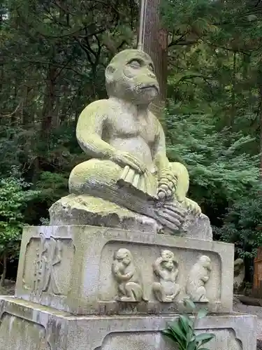 鳴谷神社の狛犬