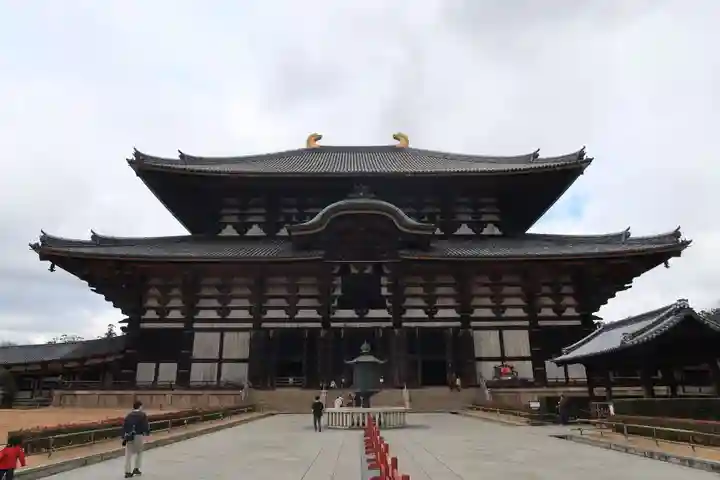 東大寺の本殿・本堂
