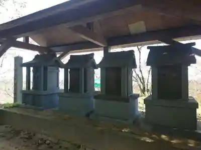 倶利迦羅不動寺山頂本堂の末社・摂社