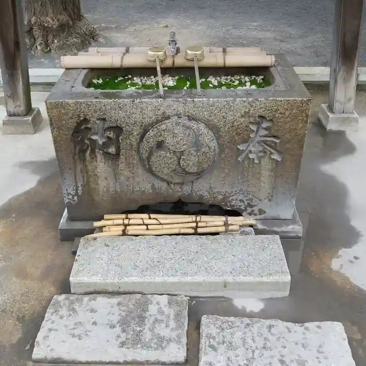 女躰大神の手水舎