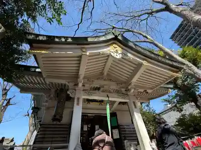 豊川稲荷東京別院の{uncategorized: "未分類", other: "その他", undefined: "問題あり", building: "その他建物", grave: "お墓", sacred_gate: "鳥居", guardian: "狛犬", statue: "像", buddha: "仏像", history: "歴史", nature: "自然", garden: "庭園", animal: "動物", pagoda: "塔", temizu: "手水舎", mountain_gate: "山門・神門", sanctuary: "本殿・本堂", subordinate: "末社・摂社", art: "芸術", scenery: "景色", jizo: "地蔵", ema: "絵馬", goshuin: "御朱印", omikuji: "おみくじ", items: "授与品その他", amulet: "お守り", goshuincho: "御朱印帳", eats: "食事", festival: "お祭り", votive_dance: "神楽", shichigosan: "七五三参", wedding: "結婚式", experience: "体験その他", initially: "初詣", around: "周辺", anti_infection: "感染症対策"}