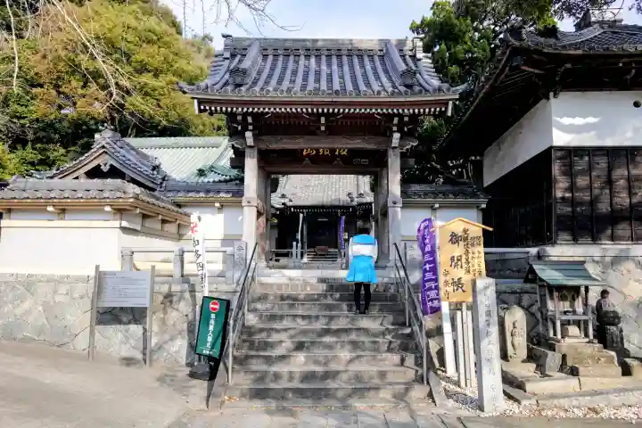 安楽寺の山門・神門