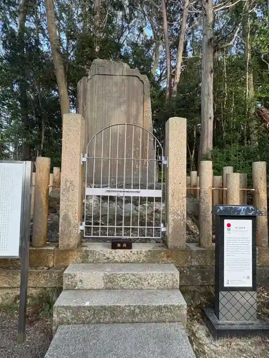 廣八幡宮の{uncategorized: "未分類", other: "その他", undefined: "問題あり", building: "その他建物", grave: "お墓", sacred_gate: "鳥居", guardian: "狛犬", statue: "像", buddha: "仏像", history: "歴史", nature: "自然", garden: "庭園", animal: "動物", pagoda: "塔", temizu: "手水舎", mountain_gate: "山門・神門", sanctuary: "本殿・本堂", subordinate: "末社・摂社", art: "芸術", scenery: "景色", jizo: "地蔵", ema: "絵馬", goshuin: "御朱印", omikuji: "おみくじ", items: "授与品その他", amulet: "お守り", goshuincho: "御朱印帳", eats: "食事", festival: "お祭り", votive_dance: "神楽", shichigosan: "七五三参", wedding: "結婚式", experience: "体験その他", initially: "初詣", around: "周辺", anti_infection: "感染症対策"}