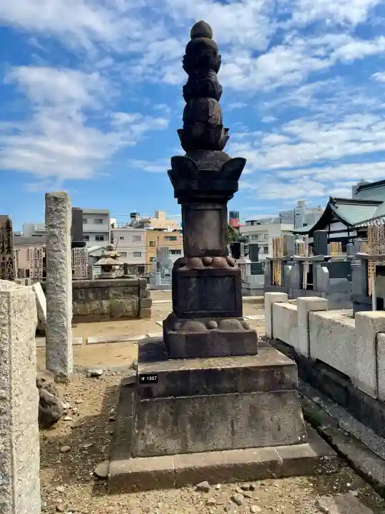 浄瀧寺の{uncategorized: "未分類", other: "その他", undefined: "問題あり", building: "その他建物", grave: "お墓", sacred_gate: "鳥居", guardian: "狛犬", statue: "像", buddha: "仏像", history: "歴史", nature: "自然", garden: "庭園", animal: "動物", pagoda: "塔", temizu: "手水舎", mountain_gate: "山門・神門", sanctuary: "本殿・本堂", subordinate: "末社・摂社", art: "芸術", scenery: "景色", jizo: "地蔵", ema: "絵馬", goshuin: "御朱印", omikuji: "おみくじ", items: "授与品その他", amulet: "お守り", goshuincho: "御朱印帳", eats: "食事", festival: "お祭り", votive_dance: "神楽", shichigosan: "七五三参", wedding: "結婚式", experience: "体験その他", initially: "初詣", around: "周辺", anti_infection: "感染症対策"}