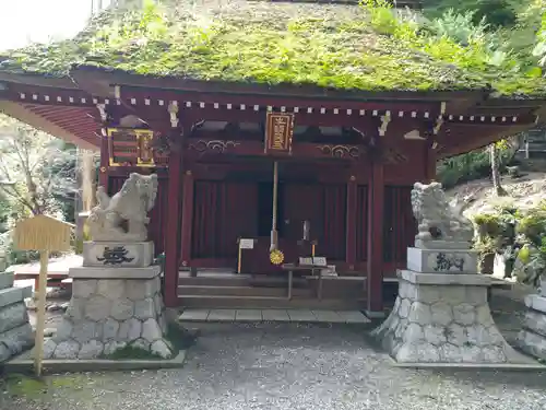 八王寺の狛犬