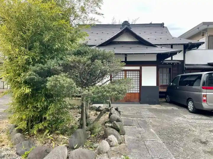 正慶寺の{uncategorized: "未分類", other: "その他", undefined: "問題あり", building: "その他建物", grave: "お墓", sacred_gate: "鳥居", guardian: "狛犬", statue: "像", buddha: "仏像", history: "歴史", nature: "自然", garden: "庭園", animal: "動物", pagoda: "塔", temizu: "手水舎", mountain_gate: "山門・神門", sanctuary: "本殿・本堂", subordinate: "末社・摂社", art: "芸術", scenery: "景色", jizo: "地蔵", ema: "絵馬", goshuin: "御朱印", omikuji: "おみくじ", items: "授与品その他", amulet: "お守り", goshuincho: "御朱印帳", eats: "食事", festival: "お祭り", votive_dance: "神楽", shichigosan: "七五三参", wedding: "結婚式", experience: "体験その他", initially: "初詣", around: "周辺", anti_infection: "感染症対策"}