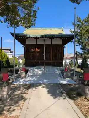 八幡神社の{uncategorized: "未分類", other: "その他", undefined: "問題あり", building: "その他建物", grave: "お墓", sacred_gate: "鳥居", guardian: "狛犬", statue: "像", buddha: "仏像", history: "歴史", nature: "自然", garden: "庭園", animal: "動物", pagoda: "塔", temizu: "手水舎", mountain_gate: "山門・神門", sanctuary: "本殿・本堂", subordinate: "末社・摂社", art: "芸術", scenery: "景色", jizo: "地蔵", ema: "絵馬", goshuin: "御朱印", omikuji: "おみくじ", items: "授与品その他", amulet: "お守り", goshuincho: "御朱印帳", eats: "食事", festival: "お祭り", votive_dance: "神楽", shichigosan: "七五三参", wedding: "結婚式", experience: "体験その他", initially: "初詣", around: "周辺", anti_infection: "感染症対策"}
