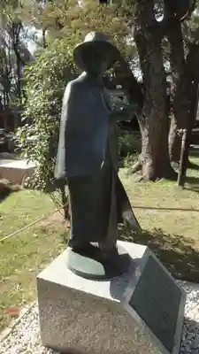 難波大社 生國魂神社の像