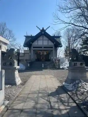 西岡八幡宮の{uncategorized: "未分類", other: "その他", undefined: "問題あり", building: "その他建物", grave: "お墓", sacred_gate: "鳥居", guardian: "狛犬", statue: "像", buddha: "仏像", history: "歴史", nature: "自然", garden: "庭園", animal: "動物", pagoda: "塔", temizu: "手水舎", mountain_gate: "山門・神門", sanctuary: "本殿・本堂", subordinate: "末社・摂社", art: "芸術", scenery: "景色", jizo: "地蔵", ema: "絵馬", goshuin: "御朱印", omikuji: "おみくじ", items: "授与品その他", amulet: "お守り", goshuincho: "御朱印帳", eats: "食事", festival: "お祭り", votive_dance: "神楽", shichigosan: "七五三参", wedding: "結婚式", experience: "体験その他", initially: "初詣", around: "周辺", anti_infection: "感染症対策"}