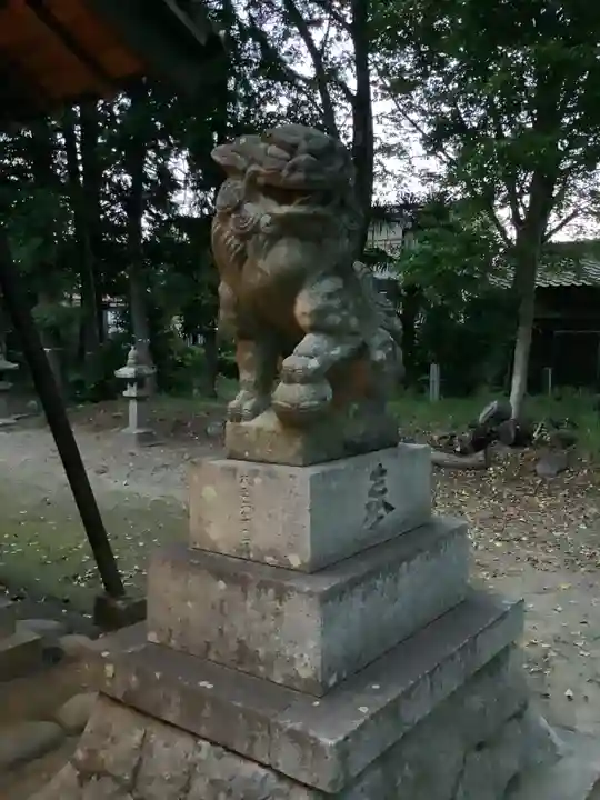 神明社(宮浦)の狛犬