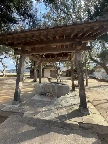 須賀神社の{uncategorized: "未分類", other: "その他", undefined: "問題あり", building: "その他建物", grave: "お墓", sacred_gate: "鳥居", guardian: "狛犬", statue: "像", buddha: "仏像", history: "歴史", nature: "自然", garden: "庭園", animal: "動物", pagoda: "塔", temizu: "手水舎", mountain_gate: "山門・神門", sanctuary: "本殿・本堂", subordinate: "末社・摂社", art: "芸術", scenery: "景色", jizo: "地蔵", ema: "絵馬", goshuin: "御朱印", omikuji: "おみくじ", items: "授与品その他", amulet: "お守り", goshuincho: "御朱印帳", eats: "食事", festival: "お祭り", votive_dance: "神楽", shichigosan: "七五三参", wedding: "結婚式", experience: "体験その他", initially: "初詣", around: "周辺", anti_infection: "感染症対策"}