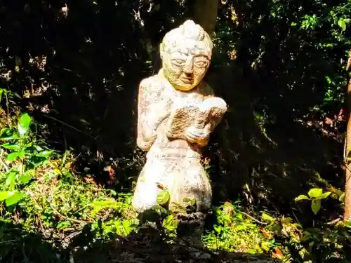 八幡神社松平東照宮の像