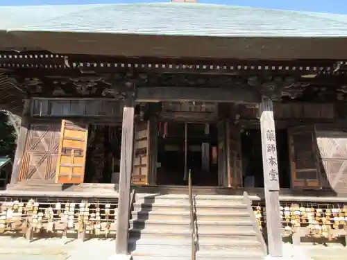 目の霊山　油山寺の本殿・本堂