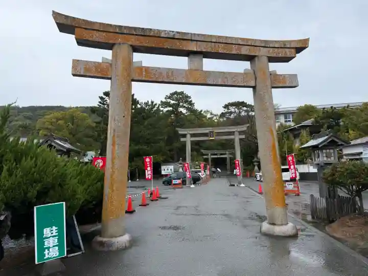 紀州東照宮の{uncategorized: "未分類", other: "その他", undefined: "問題あり", building: "その他建物", grave: "お墓", sacred_gate: "鳥居", guardian: "狛犬", statue: "像", buddha: "仏像", history: "歴史", nature: "自然", garden: "庭園", animal: "動物", pagoda: "塔", temizu: "手水舎", mountain_gate: "山門・神門", sanctuary: "本殿・本堂", subordinate: "末社・摂社", art: "芸術", scenery: "景色", jizo: "地蔵", ema: "絵馬", goshuin: "御朱印", omikuji: "おみくじ", items: "授与品その他", amulet: "お守り", goshuincho: "御朱印帳", eats: "食事", festival: "お祭り", votive_dance: "神楽", shichigosan: "七五三参", wedding: "結婚式", experience: "体験その他", initially: "初詣", around: "周辺", anti_infection: "感染症対策"}