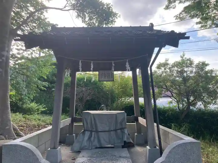 御滝神社の{uncategorized: "未分類", other: "その他", undefined: "問題あり", building: "その他建物", grave: "お墓", sacred_gate: "鳥居", guardian: "狛犬", statue: "像", buddha: "仏像", history: "歴史", nature: "自然", garden: "庭園", animal: "動物", pagoda: "塔", temizu: "手水舎", mountain_gate: "山門・神門", sanctuary: "本殿・本堂", subordinate: "末社・摂社", art: "芸術", scenery: "景色", jizo: "地蔵", ema: "絵馬", goshuin: "御朱印", omikuji: "おみくじ", items: "授与品その他", amulet: "お守り", goshuincho: "御朱印帳", eats: "食事", festival: "お祭り", votive_dance: "神楽", shichigosan: "七五三参", wedding: "結婚式", experience: "体験その他", initially: "初詣", around: "周辺", anti_infection: "感染症対策"}