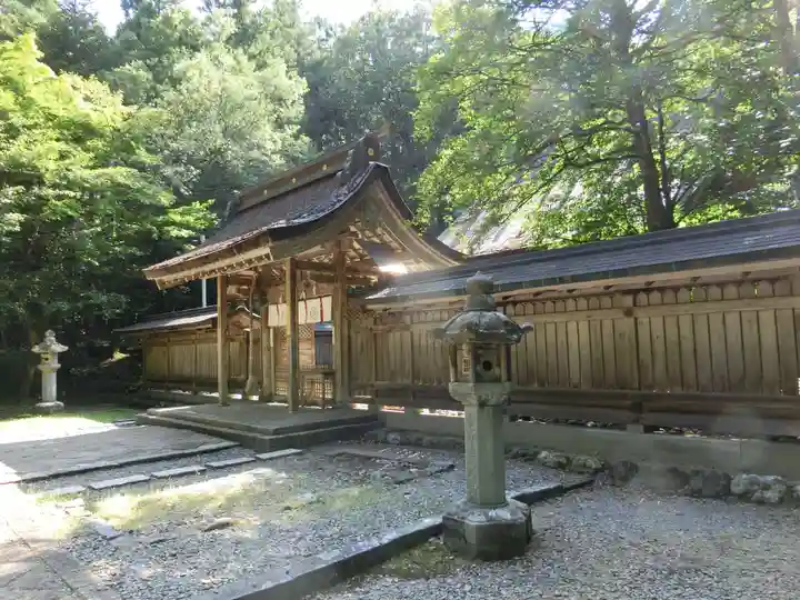 若狭彦神社(上社)の本殿・本堂