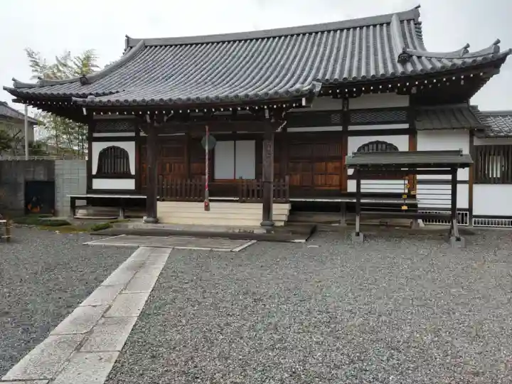 圓照寺の本殿・本堂