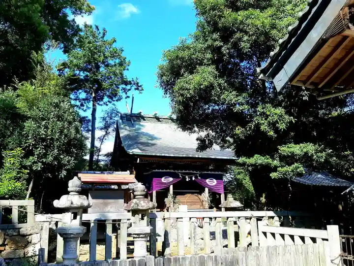 賀久留神社の本殿・本堂
