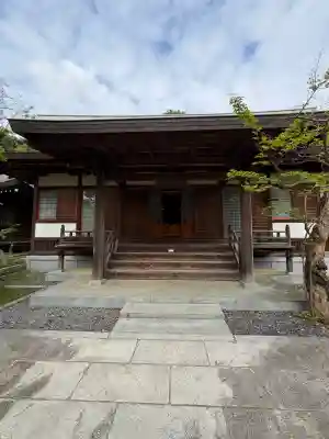 眞照寺の{uncategorized: "未分類", other: "その他", undefined: "問題あり", building: "その他建物", grave: "お墓", sacred_gate: "鳥居", guardian: "狛犬", statue: "像", buddha: "仏像", history: "歴史", nature: "自然", garden: "庭園", animal: "動物", pagoda: "塔", temizu: "手水舎", mountain_gate: "山門・神門", sanctuary: "本殿・本堂", subordinate: "末社・摂社", art: "芸術", scenery: "景色", jizo: "地蔵", ema: "絵馬", goshuin: "御朱印", omikuji: "おみくじ", items: "授与品その他", amulet: "お守り", goshuincho: "御朱印帳", eats: "食事", festival: "お祭り", votive_dance: "神楽", shichigosan: "七五三参", wedding: "結婚式", experience: "体験その他", initially: "初詣", around: "周辺", anti_infection: "感染症対策"}