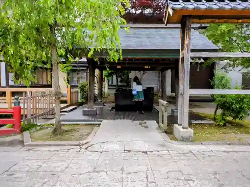 善知鳥神社の手水