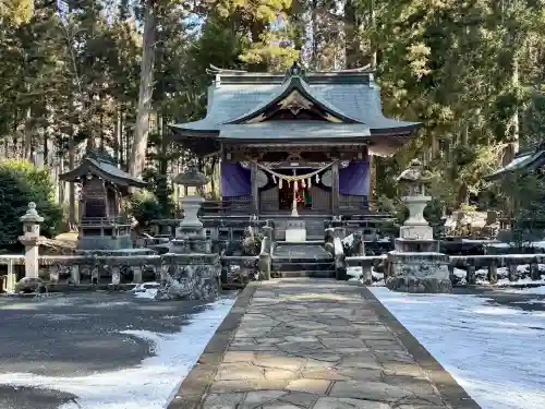 宇奈岐日女神社の{uncategorized: "未分類", other: "その他", undefined: "問題あり", building: "その他建物", grave: "お墓", sacred_gate: "鳥居", guardian: "狛犬", statue: "像", buddha: "仏像", history: "歴史", nature: "自然", garden: "庭園", animal: "動物", pagoda: "塔", temizu: "手水舎", mountain_gate: "山門・神門", sanctuary: "本殿・本堂", subordinate: "末社・摂社", art: "芸術", scenery: "景色", jizo: "地蔵", ema: "絵馬", goshuin: "御朱印", omikuji: "おみくじ", items: "授与品その他", amulet: "お守り", goshuincho: "御朱印帳", eats: "食事", festival: "お祭り", votive_dance: "神楽", shichigosan: "七五三参", wedding: "結婚式", experience: "体験その他", initially: "初詣", around: "周辺", anti_infection: "感染症対策"}
