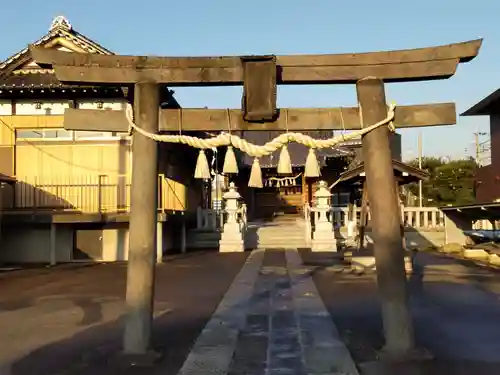 水神社の鳥居