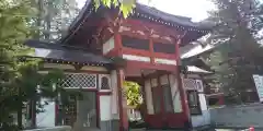 眞久寺の山門