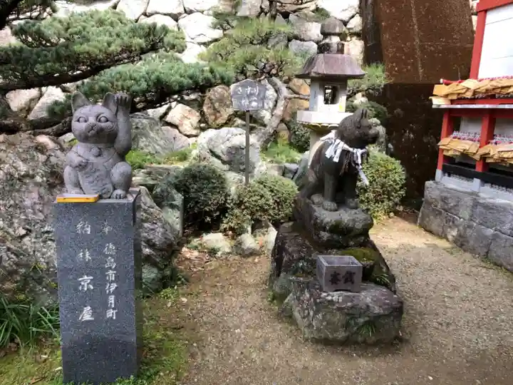 お松大権現の狛犬