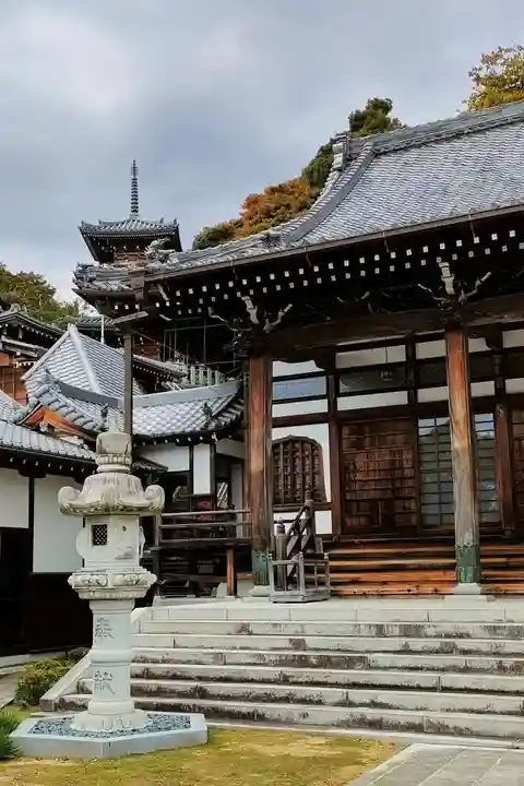 勝行院(法海寺)の本殿・本堂