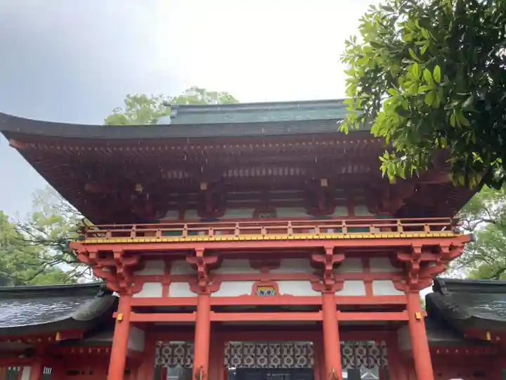 武蔵一宮氷川神社の山門・神門