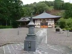 光明寺の本殿