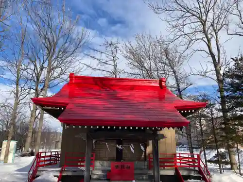 山本稲荷神社の本殿