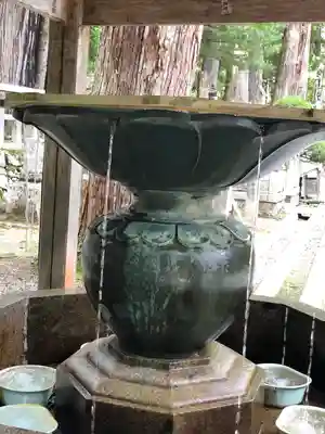 高野山金剛峯寺奥の院の手水舎