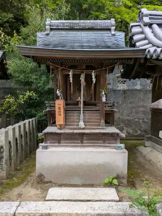 今宮神社の{uncategorized: "未分類", other: "その他", undefined: "問題あり", building: "その他建物", grave: "お墓", sacred_gate: "鳥居", guardian: "狛犬", statue: "像", buddha: "仏像", history: "歴史", nature: "自然", garden: "庭園", animal: "動物", pagoda: "塔", temizu: "手水舎", mountain_gate: "山門・神門", sanctuary: "本殿・本堂", subordinate: "末社・摂社", art: "芸術", scenery: "景色", jizo: "地蔵", ema: "絵馬", goshuin: "御朱印", omikuji: "おみくじ", items: "授与品その他", amulet: "お守り", goshuincho: "御朱印帳", eats: "食事", festival: "お祭り", votive_dance: "神楽", shichigosan: "七五三参", wedding: "結婚式", experience: "体験その他", initially: "初詣", around: "周辺", anti_infection: "感染症対策"}