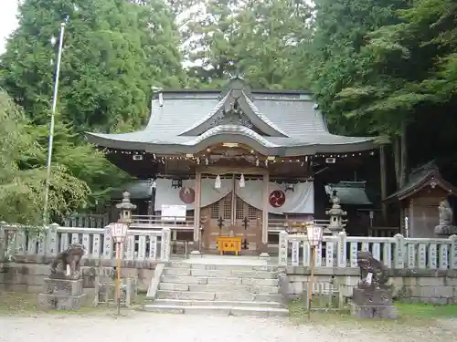 湯泉神社の本殿・本堂