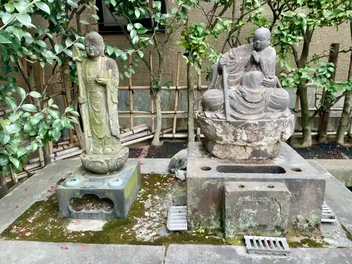 浄心寺の{uncategorized: "未分類", other: "その他", undefined: "問題あり", building: "その他建物", grave: "お墓", sacred_gate: "鳥居", guardian: "狛犬", statue: "像", buddha: "仏像", history: "歴史", nature: "自然", garden: "庭園", animal: "動物", pagoda: "塔", temizu: "手水舎", mountain_gate: "山門・神門", sanctuary: "本殿・本堂", subordinate: "末社・摂社", art: "芸術", scenery: "景色", jizo: "地蔵", ema: "絵馬", goshuin: "御朱印", omikuji: "おみくじ", items: "授与品その他", amulet: "お守り", goshuincho: "御朱印帳", eats: "食事", festival: "お祭り", votive_dance: "神楽", shichigosan: "七五三参", wedding: "結婚式", experience: "体験その他", initially: "初詣", around: "周辺", anti_infection: "感染症対策"}