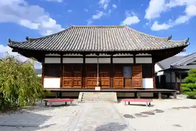 額安寺の本殿・本堂