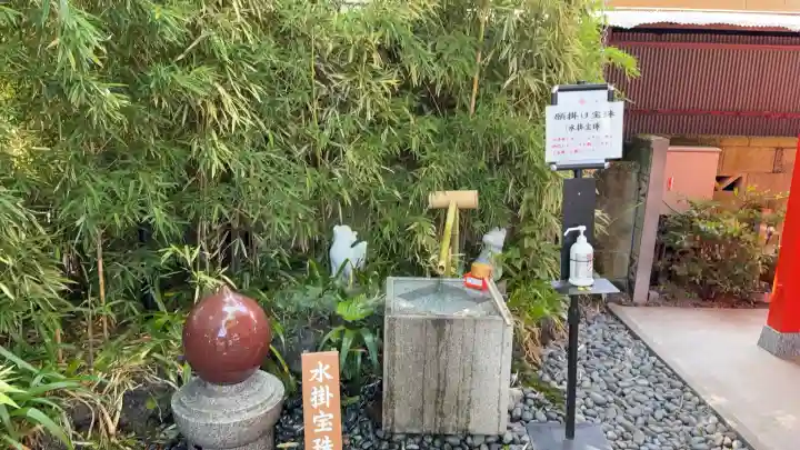 蛇窪神社の{uncategorized: "未分類", other: "その他", undefined: "問題あり", building: "その他建物", grave: "お墓", sacred_gate: "鳥居", guardian: "狛犬", statue: "像", buddha: "仏像", history: "歴史", nature: "自然", garden: "庭園", animal: "動物", pagoda: "塔", temizu: "手水舎", mountain_gate: "山門・神門", sanctuary: "本殿・本堂", subordinate: "末社・摂社", art: "芸術", scenery: "景色", jizo: "地蔵", ema: "絵馬", goshuin: "御朱印", omikuji: "おみくじ", items: "授与品その他", amulet: "お守り", goshuincho: "御朱印帳", eats: "食事", festival: "お祭り", votive_dance: "神楽", shichigosan: "七五三参", wedding: "結婚式", experience: "体験その他", initially: "初詣", around: "周辺", anti_infection: "感染症対策"}